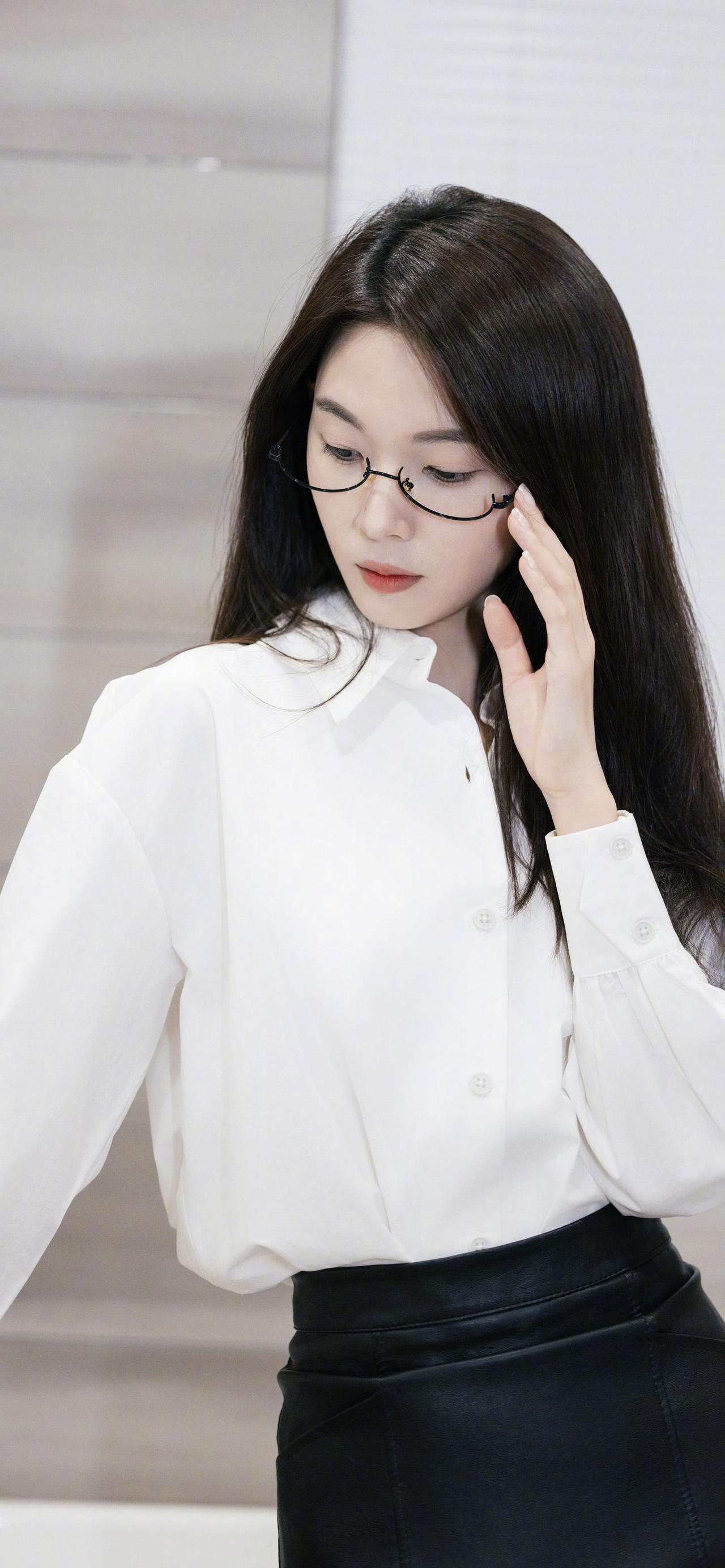 美女壁纸-第6210期-陈瑶
