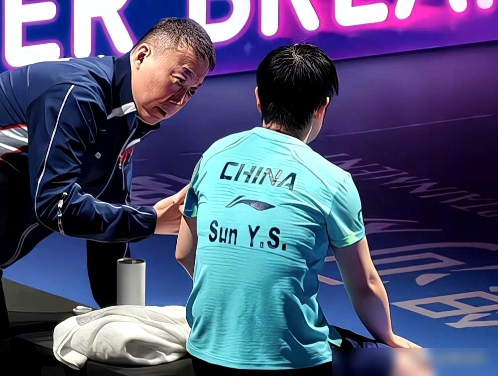 莎莎那张笑脸啊，真是会骗人。我看着她，总觉得她心里住着个小猛兽，特别倔。李隼