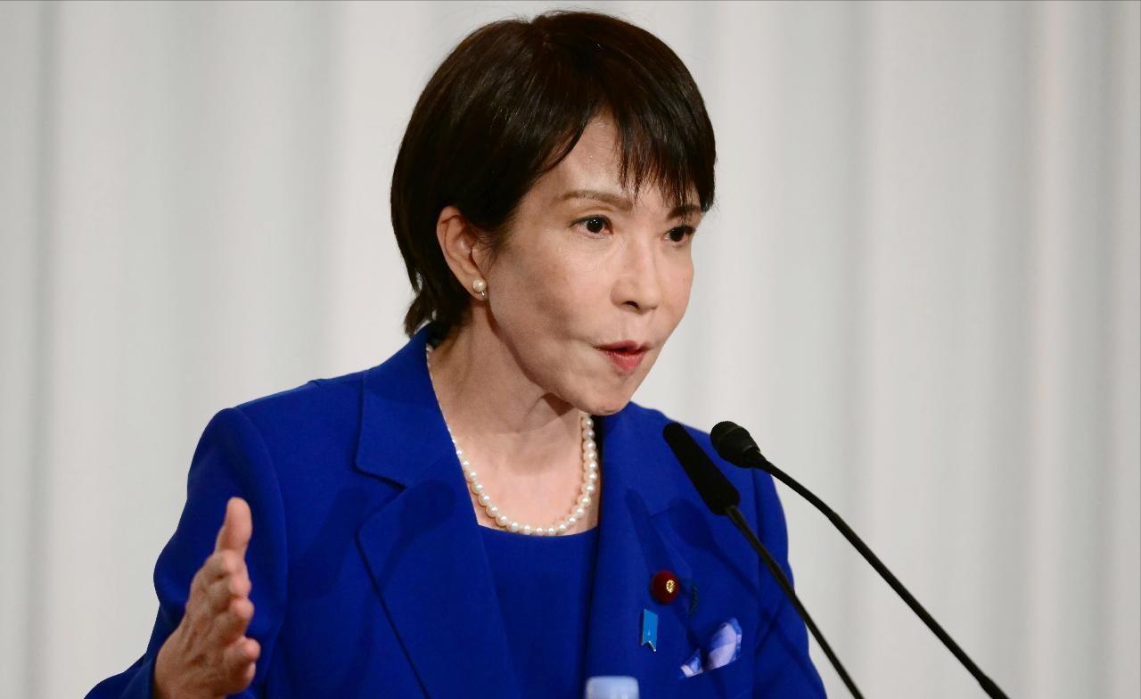 日本议员在会议上直接问高市早苗：战火要是烧到本土，日本怎么办？就这么一句话，把她