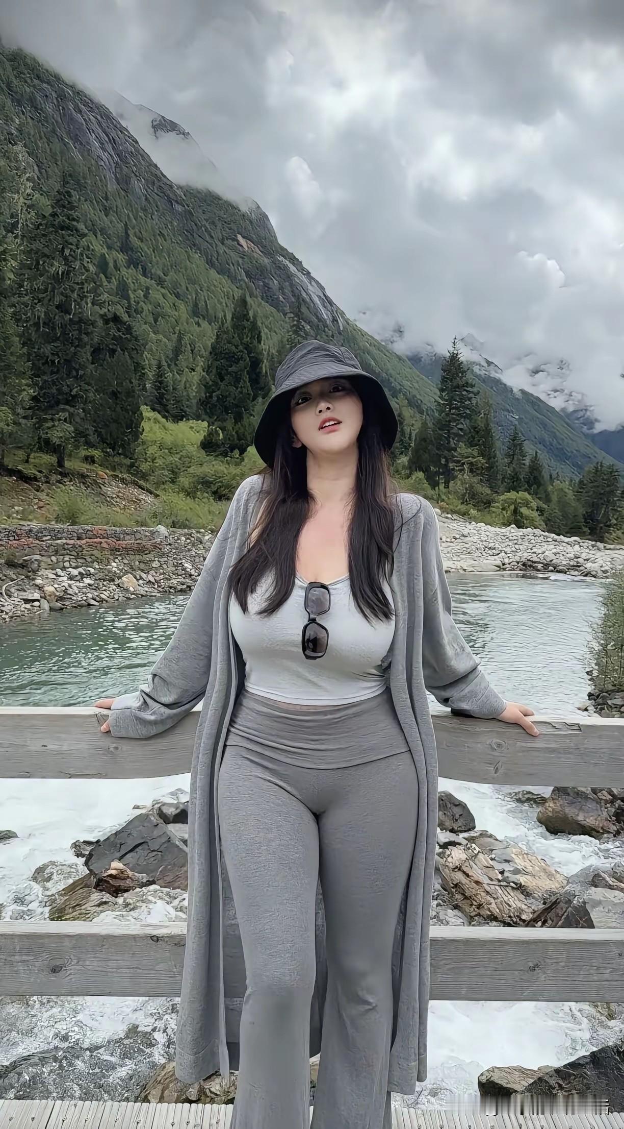 现代社会谈恋爱的方法和技巧第一，最多主动两三次，一旦对方回应平淡立刻收手，