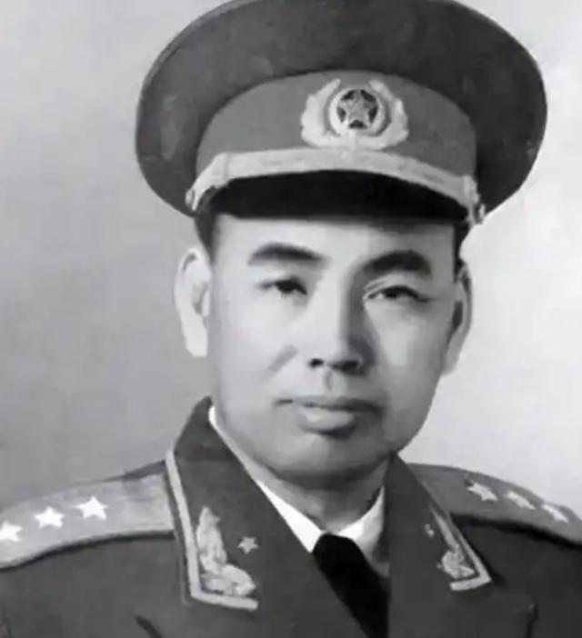 许世友攻打越南谅山有多狠？下令不准留一间房，越军一个团剩72人。1979年2月