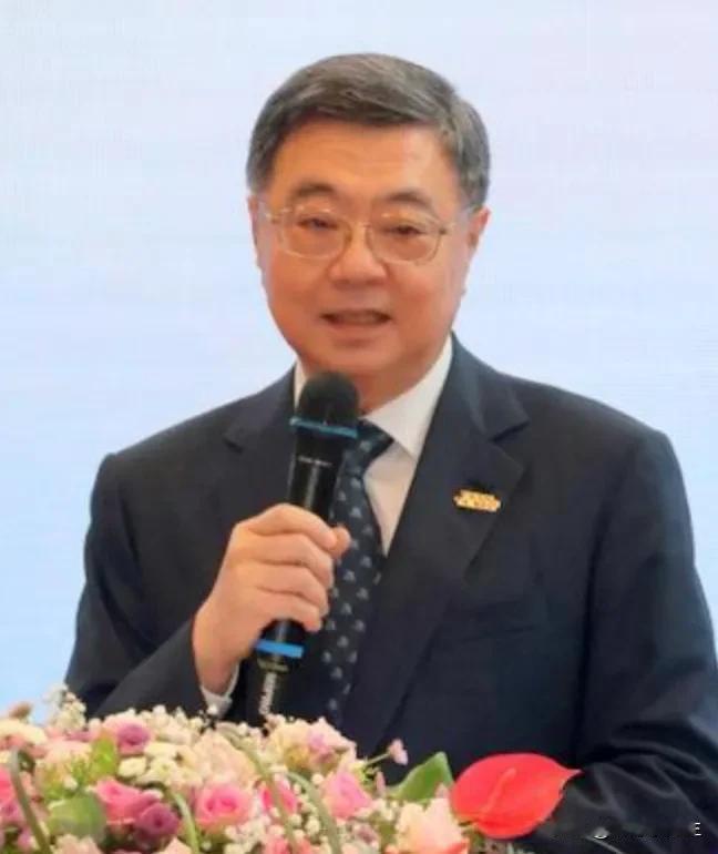 卓荣泰今天表示，赖清德普发现金1万新台币绝不会像近期部分在野党朋友所说的“穷台”