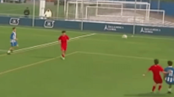 球王在干爹的指导下，越来越差