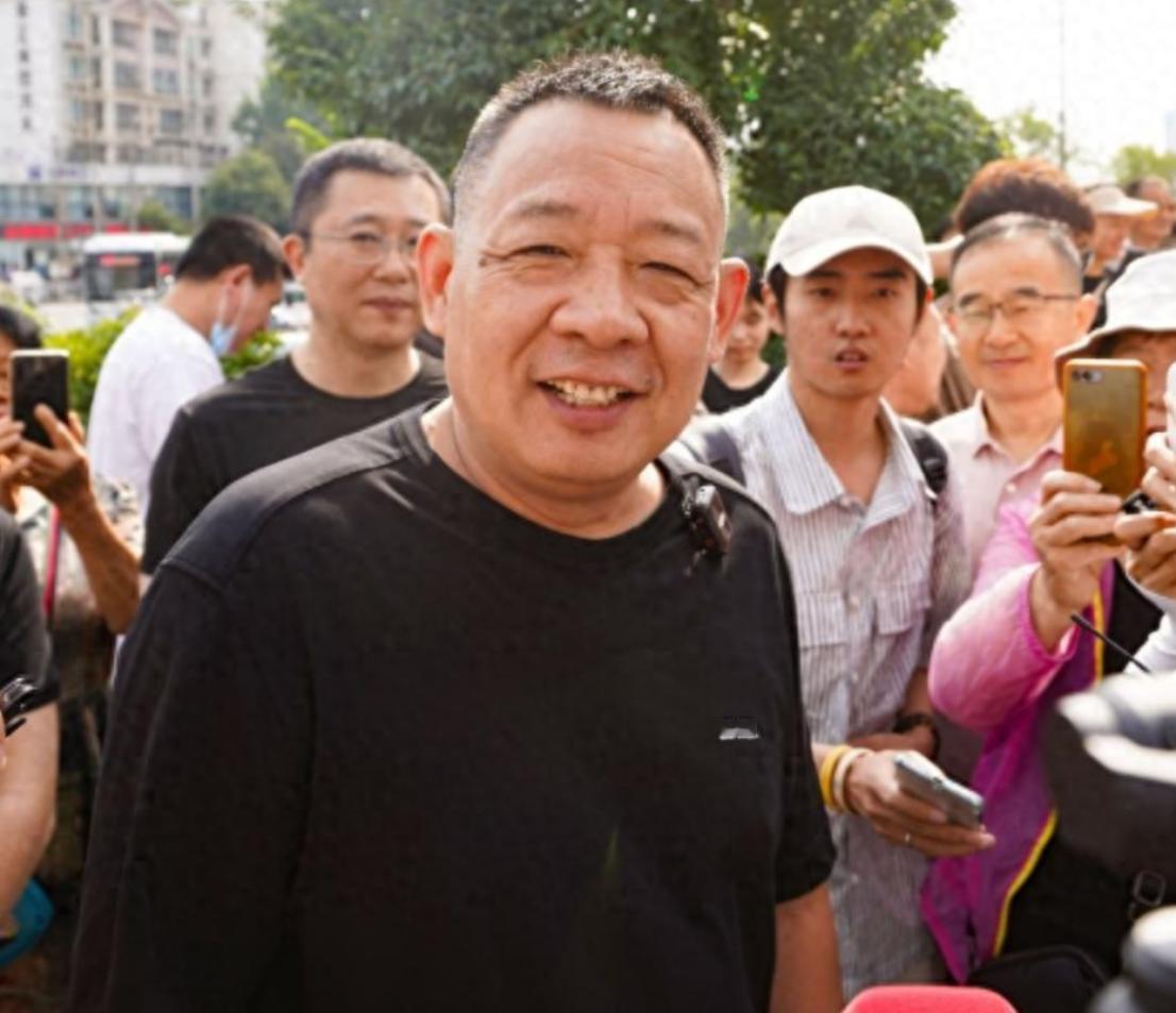 于东来自爆三次进拘留所的经历：按照于东来在旧信中的自述，早年经营烟酒时，有人拿来