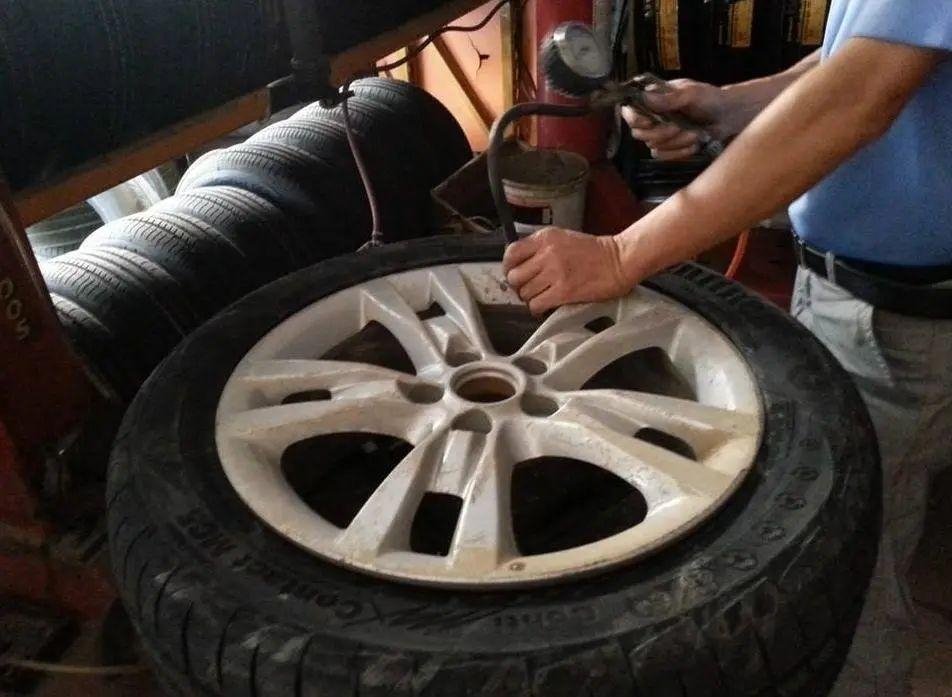 探险者开了15年没换变速箱油，真没事？还是运气好到离谱？没人敢说清。上礼拜去4