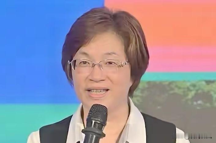 牵着不走打着倒退，王惠美这步棋叫人看不懂先说清楚名字，彰化县长叫王惠美。郑丽文