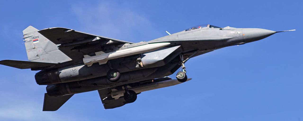 #武契奇证实购买中国超音速导弹#【武契奇证实：买了中国超音速导弹，还有小折扣】当