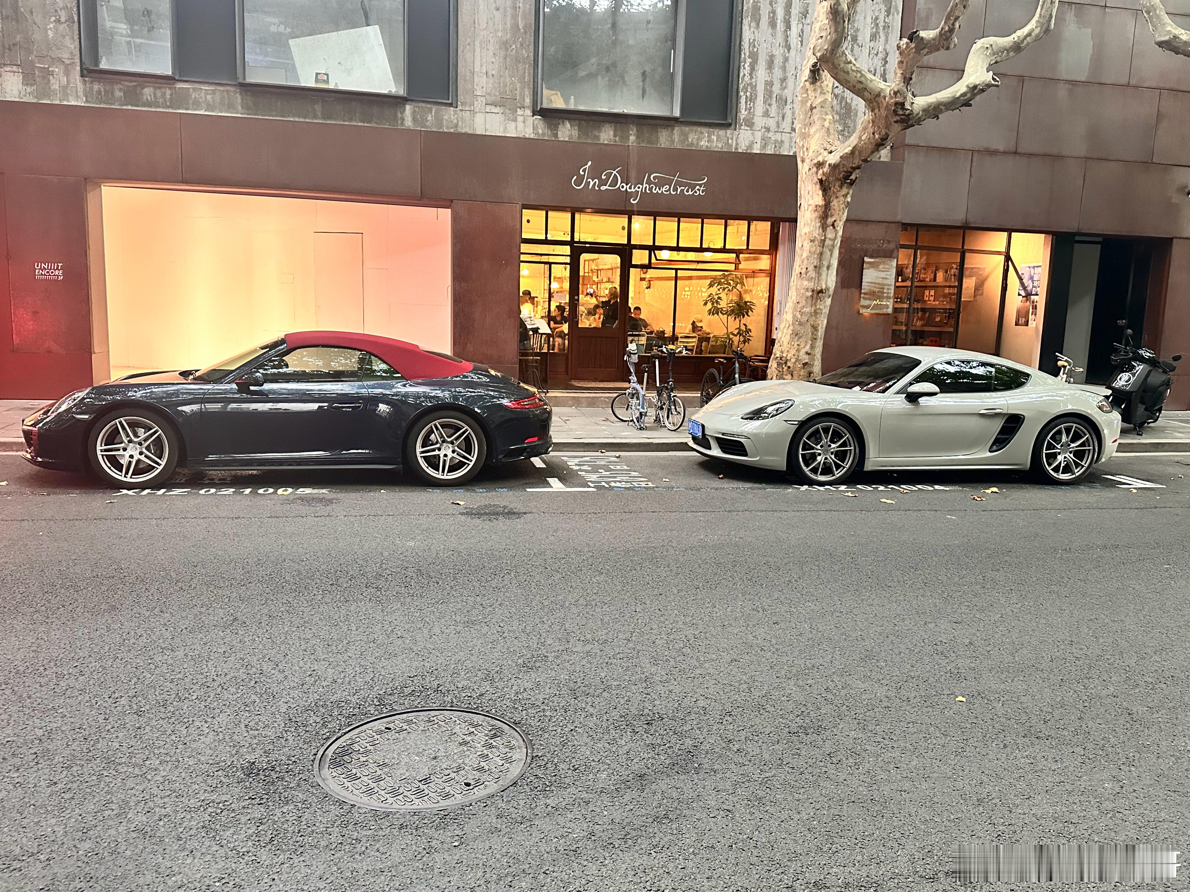 大v聊车保时捷911or718，谁最好看？​​​