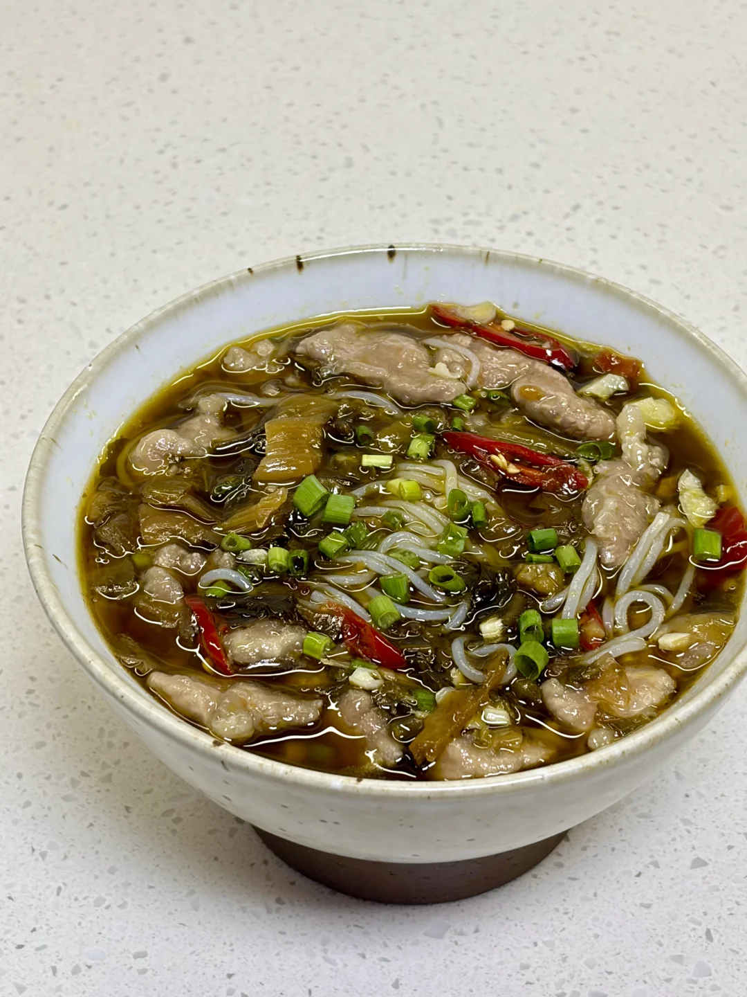 酸菜滑肉米线也太绝了，优选详细做法～