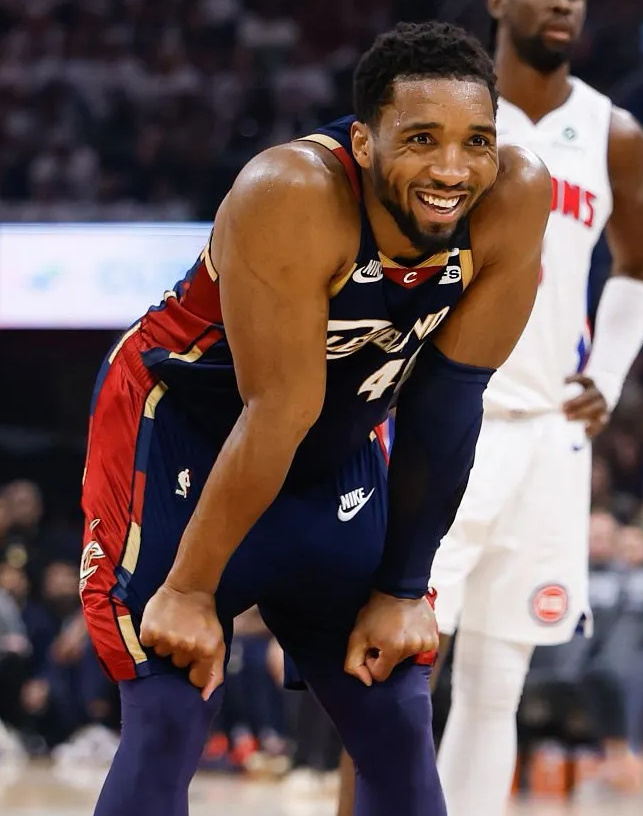 NBA季后赛，骑士112-103战胜活塞。本场比赛，骑士球员多诺万-米切尔全场