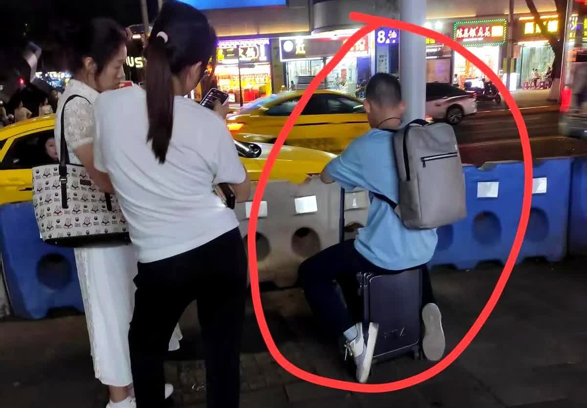 我滴妈呀！谢浩男，这根本就不经扒呀！突然想起之前网上有人杠过
