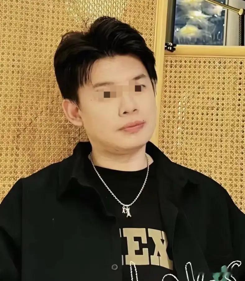 33岁的上海音乐老师王棋，给所有的年轻人都提了个醒。你可以找份工作是全职的，
