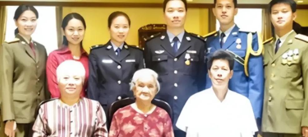 16岁流浪女孩做保姆，深得雇主一家喜爱，两年后，雇主对她说:“从明天开始你不用照