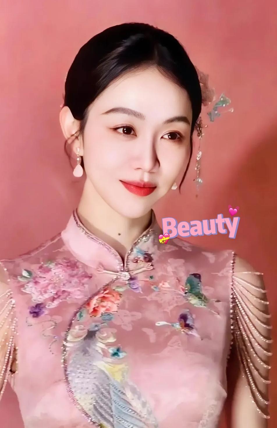 说真的姜妍这一款简直就是男人的终极梦想，怪不得宋丹丹当初非要给她保媒拉