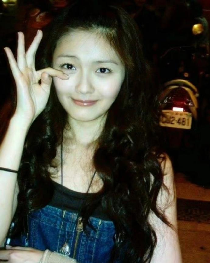 一年365日，风霜刀剑严相逼，卖惨会影响气运，坚强才能逆天改命。大S嫁给汪小菲