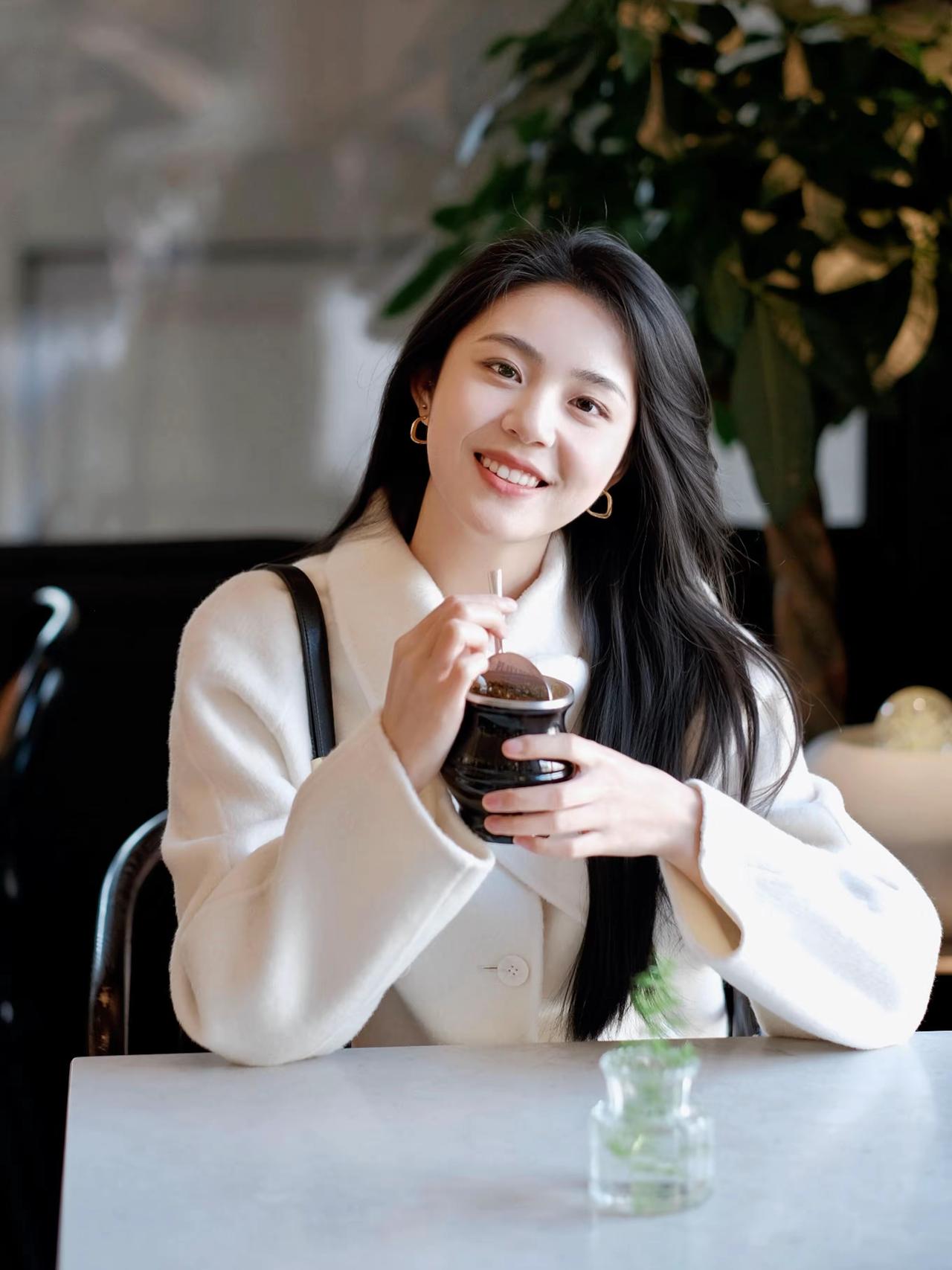 关系像镜子，你如何对待自己，就如何对待世界。