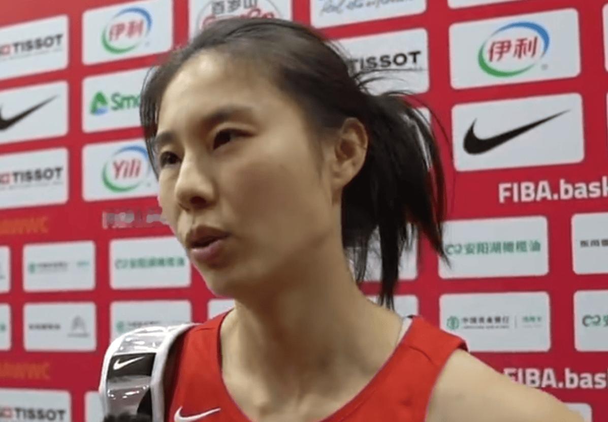 要不就说宫鲁鸣不带李梦、不带黄思静李缘，他也必须带着王思雨，这个细节就稳稳拿捏。