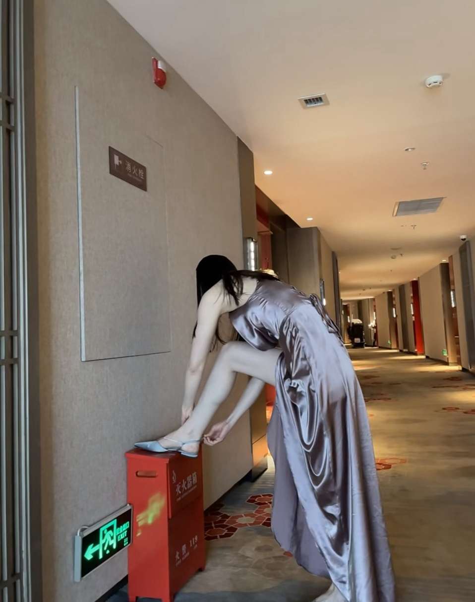 工作时和下班后，让你目瞪口呆的空姐