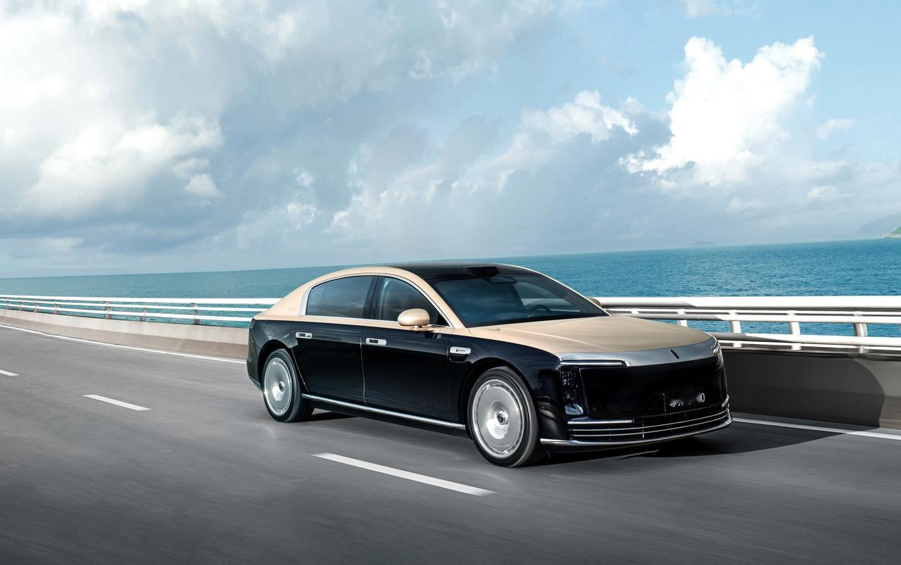 以前国产难进豪车圈,现在尊界S800被圈层主动推荐尊界S800的热销靠高端圈层