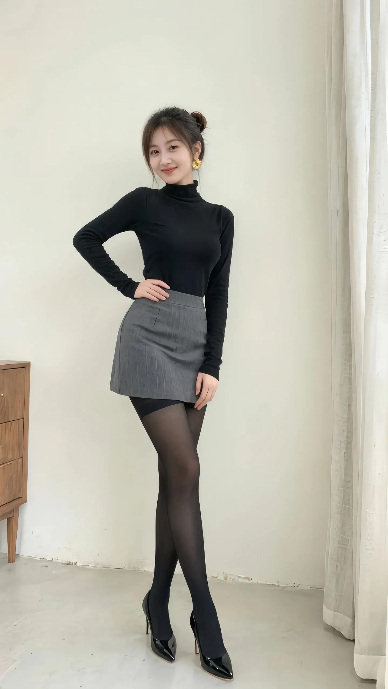 女人如何穿出含蓄的性感?优雅黑丝穿搭，都市女性含蓄魅力！