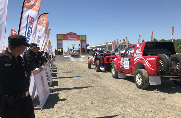 2017环塔拉力赛开幕, 北新路桥拉力车队领跑摩