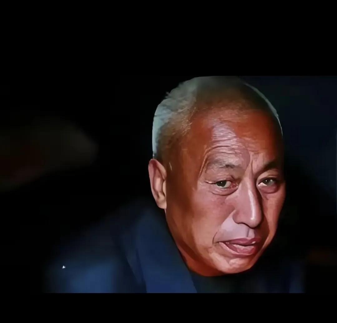 河南商丘农民赵作海死了。“一石激起千层浪”，他的死，竟然上了热搜，激起无数人内心
