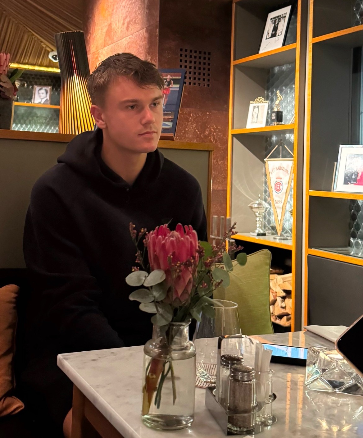 网球talking大会🎙️🇩🇰鲁内在斯德哥尔摩的媒体日，有一个深度的采