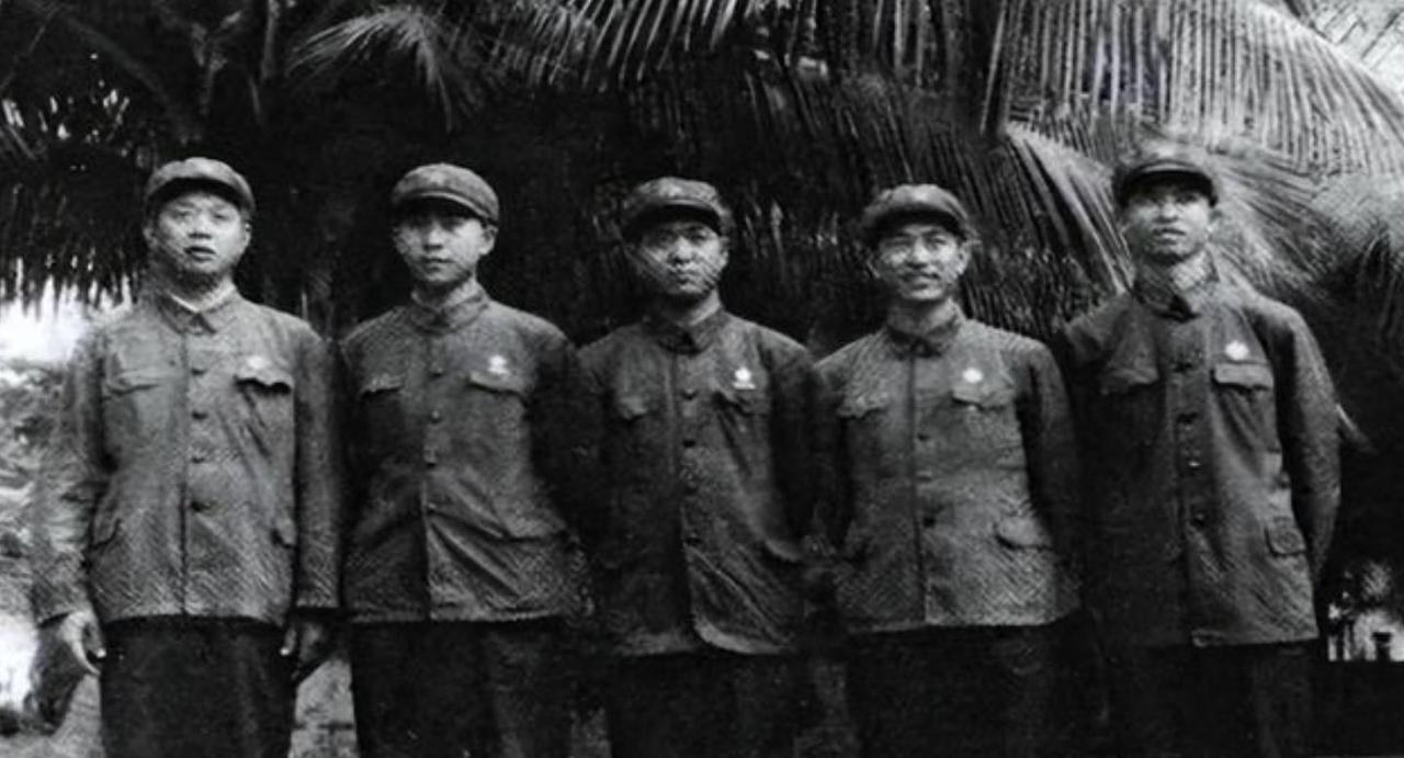 到了晚年,秘书杨银禄回忆:“她确实犯过巨大错误,个人脾气也很差,是特别难伺候的。