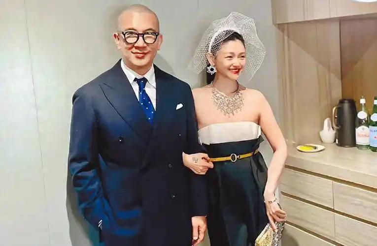 具俊晔彻底不装了？7月12日，多家台媒接连爆料，具俊晔已经委托好律师，下周就