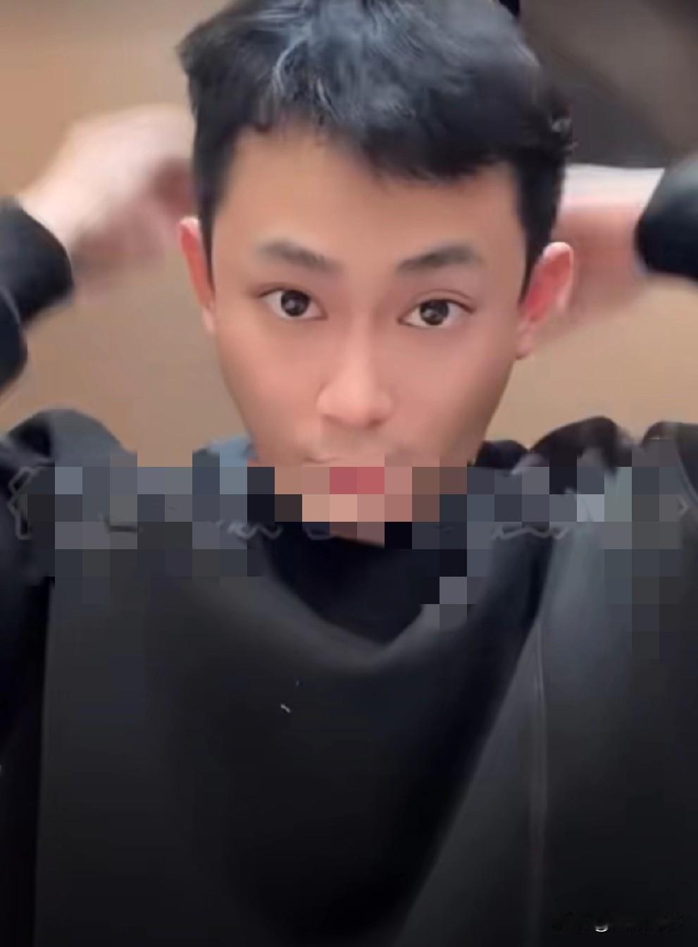 吴迪带徒弟吃海底捞不慎漏二维码，遭恶意下单！凌晨，吴迪带着