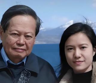清华园里的“归根居”别墅，翁帆只有居住权，没有所有权，这也难怪当年那么多人质疑她