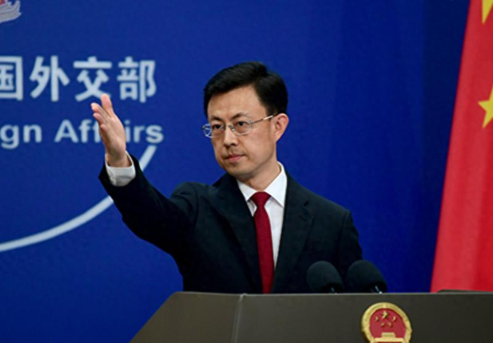 送走特朗普这尊大神，高市早苗发出请求，希望和中方在韩国见一面 就在特朗普离日