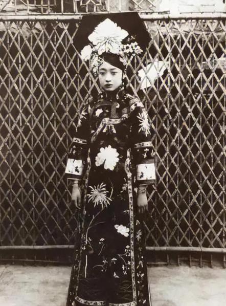 清朝太监回忆：妃子洗澡从不用手和避讳太监，十分侮辱人。中国最后一个太监孙耀庭回忆