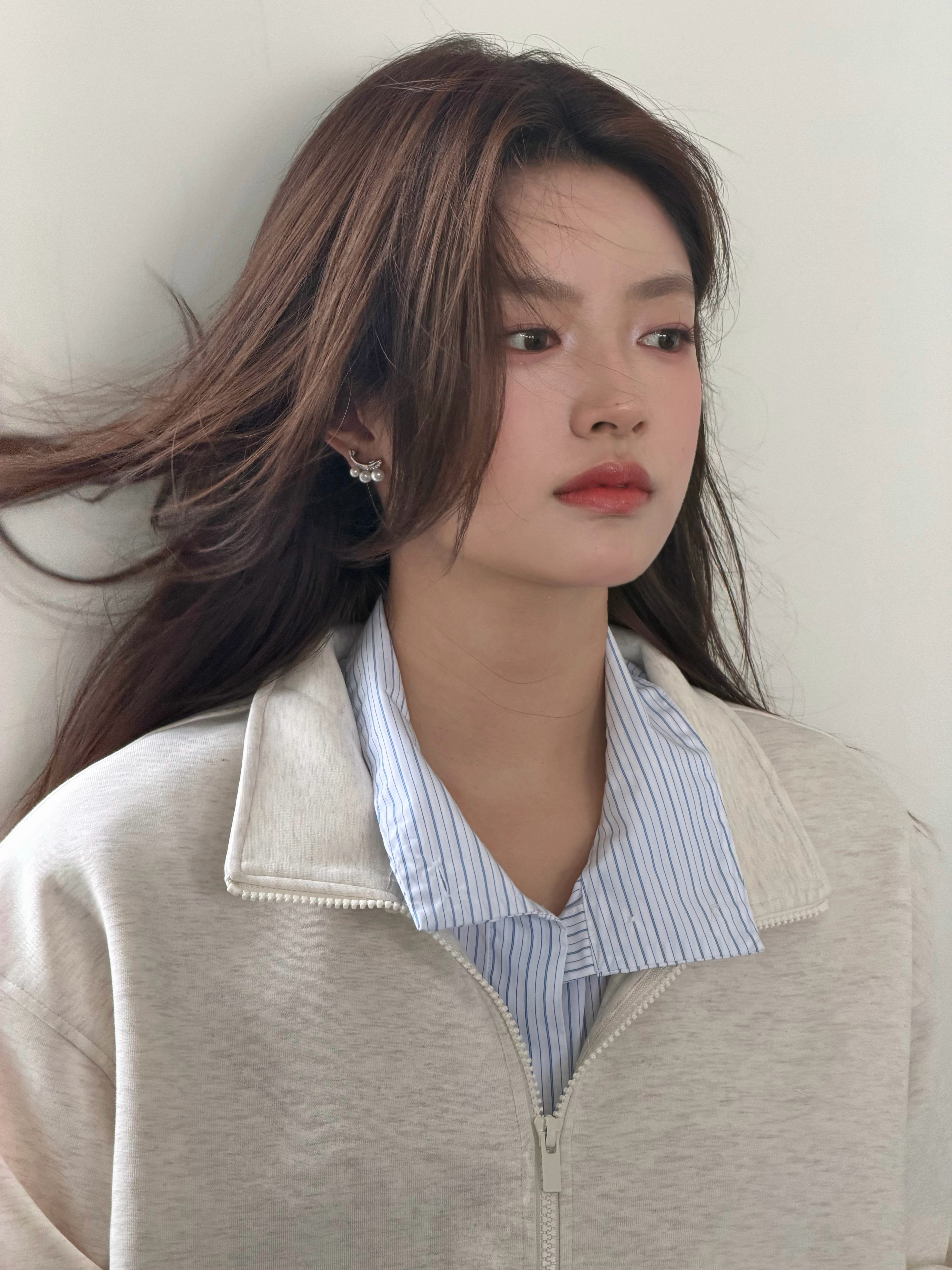 我已经把西西大王伪装得很好了，可是地球人为什么还是发现了 是小猫的事实！徐若晗西