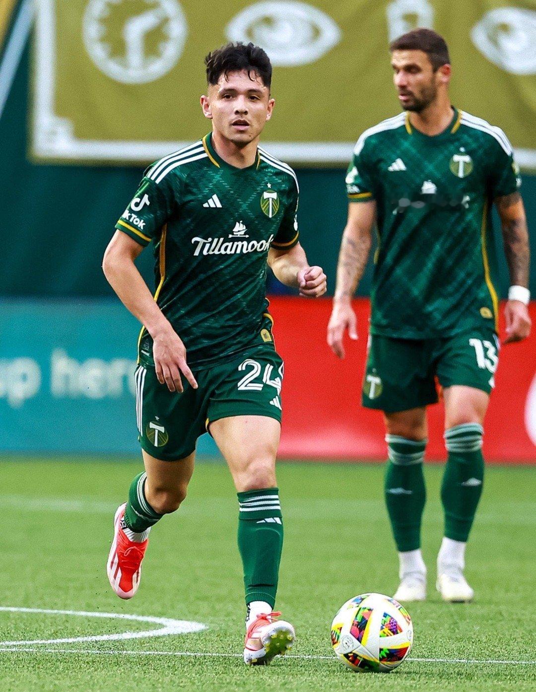 🔛接上条：迈阿密国际转会窗🚨💣迈阿密国际与波特兰伐木者队23岁的阿根廷中