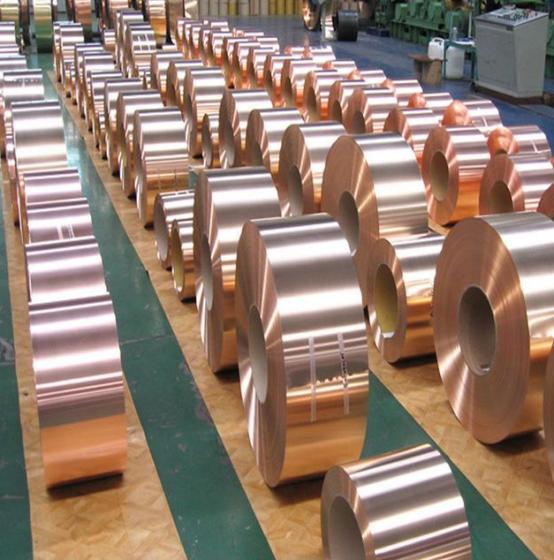 我国现在最大的弱点不是芯片，而是埋在地下的铜。2023年，全国使用铜1522万吨