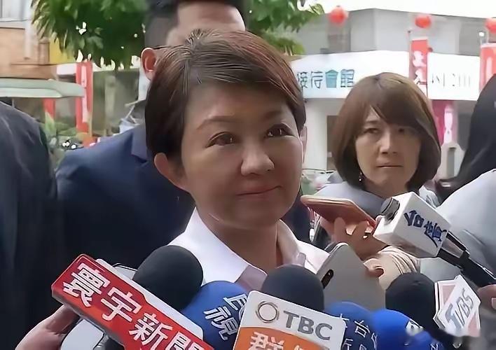 "欲速则不达，不在其位，却谋其政，犯兵家大忌"。台湾台中市长卢秀燕召集部分立法委