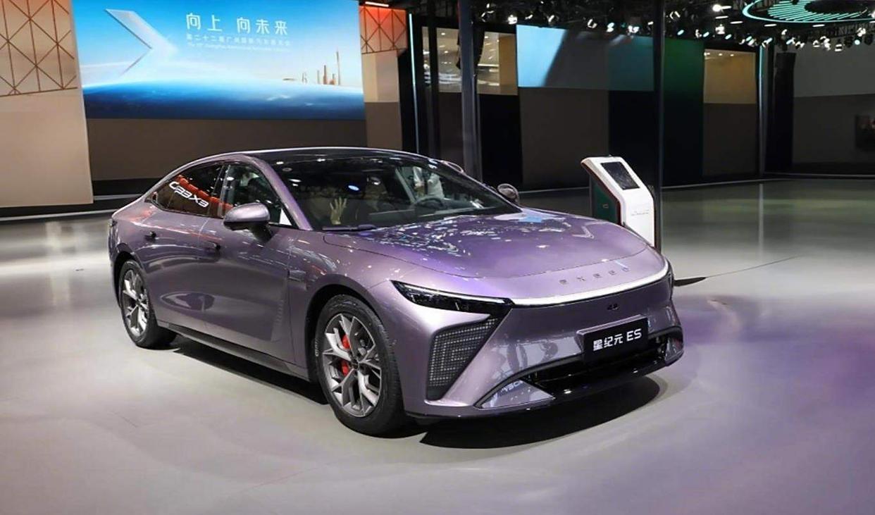 家人们谁懂啊！20万想买中大型新能源轿车，星纪元ES直接把“性价比天花板”焊