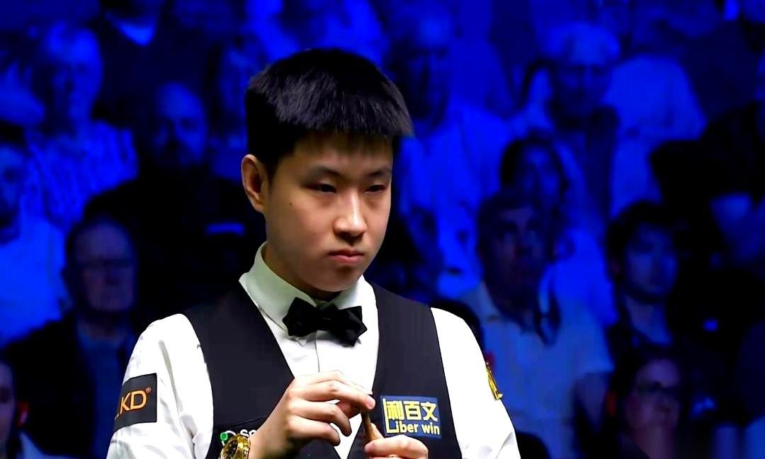 斯诺克世锦赛正赛32强的大门一脚踹开。首日对阵单刚甩在桌面上，中国军团四名大将直