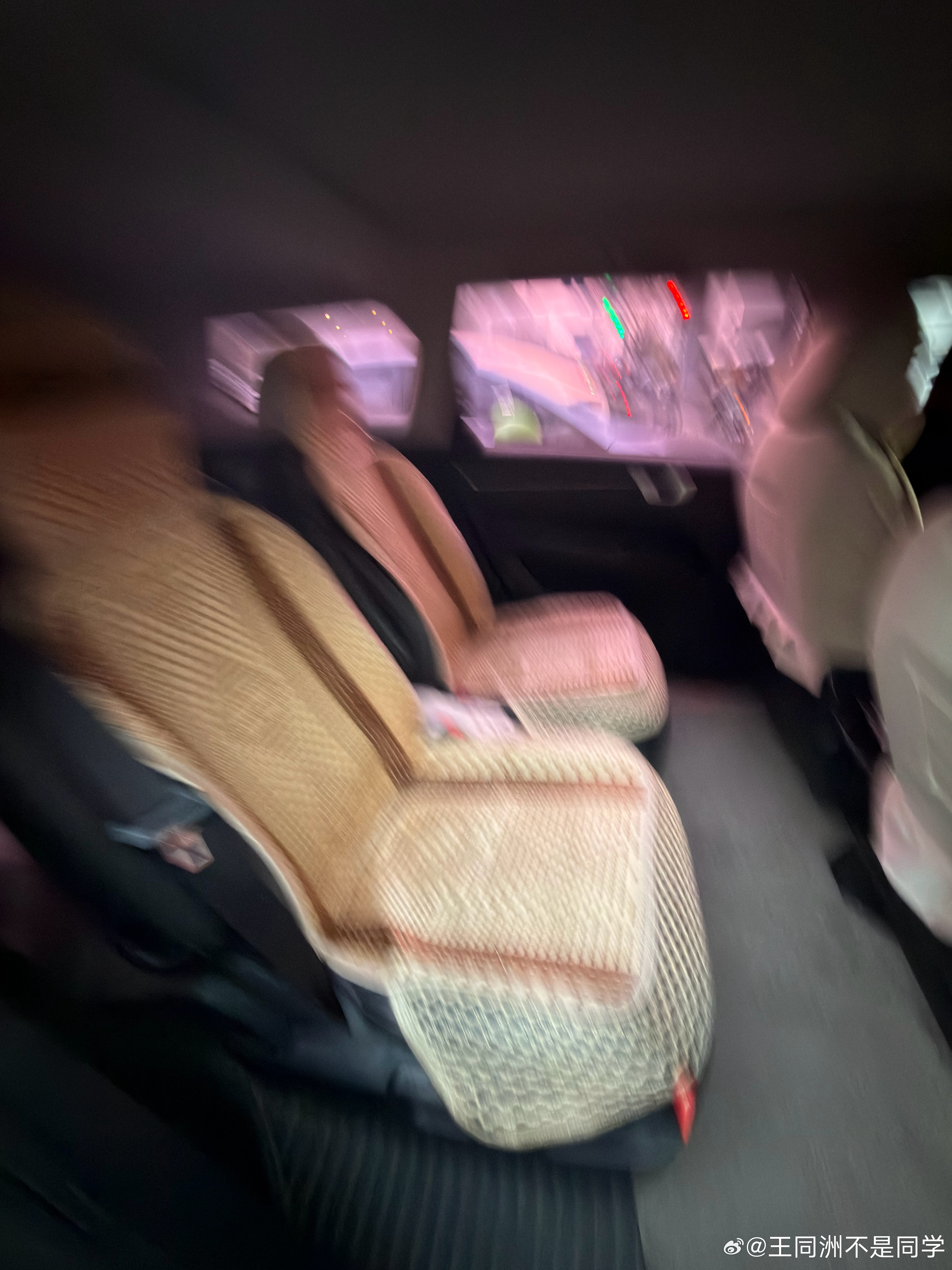 打车居然打到了五菱凯捷！后排独立座椅，特惠快车的价格！性价比爆了还记得几年前，五