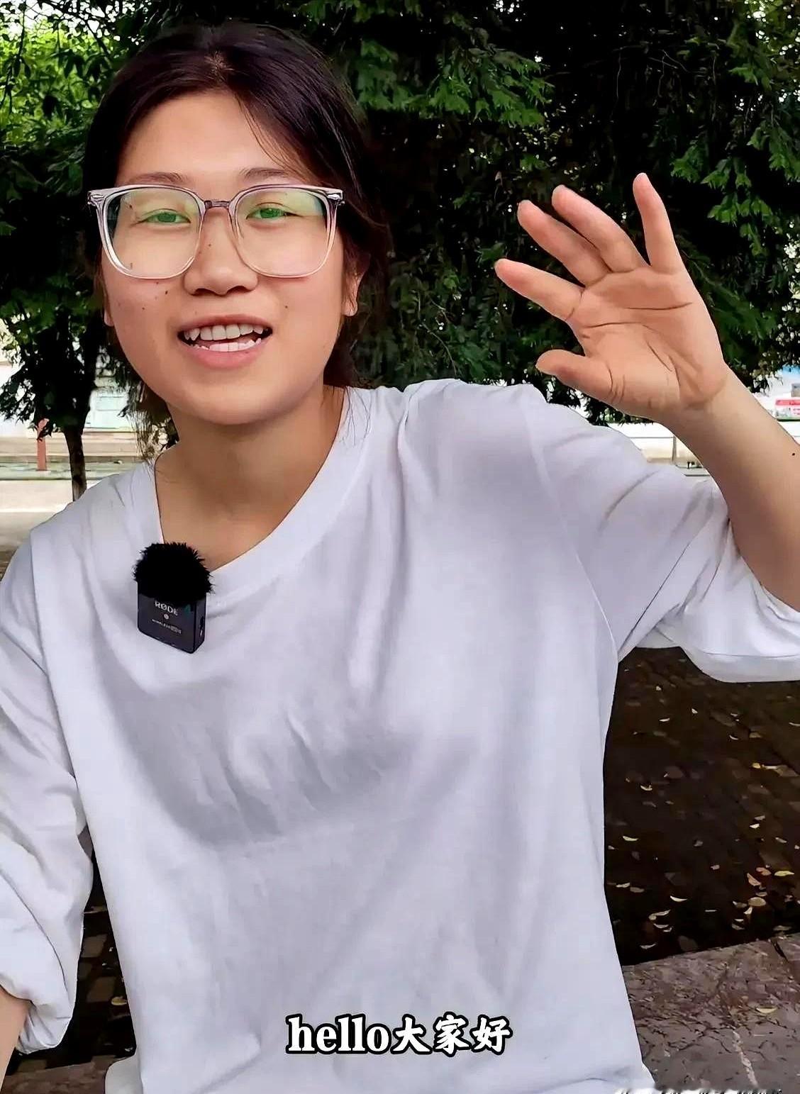 广西扁担女孩刘同学大概要睡不着了不是又上了热搜，而是马上就到广西公布高考