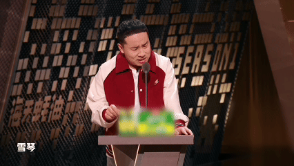 徐志胜回应演技争议徐志胜在主咖和Ta的朋友们里这段回应也太有梗了！现场求起了争