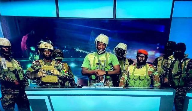 西非的政变潮彻底刹不住闸了，就在11月底几内亚比绍刚上演军方夺权戏码后，向来是西