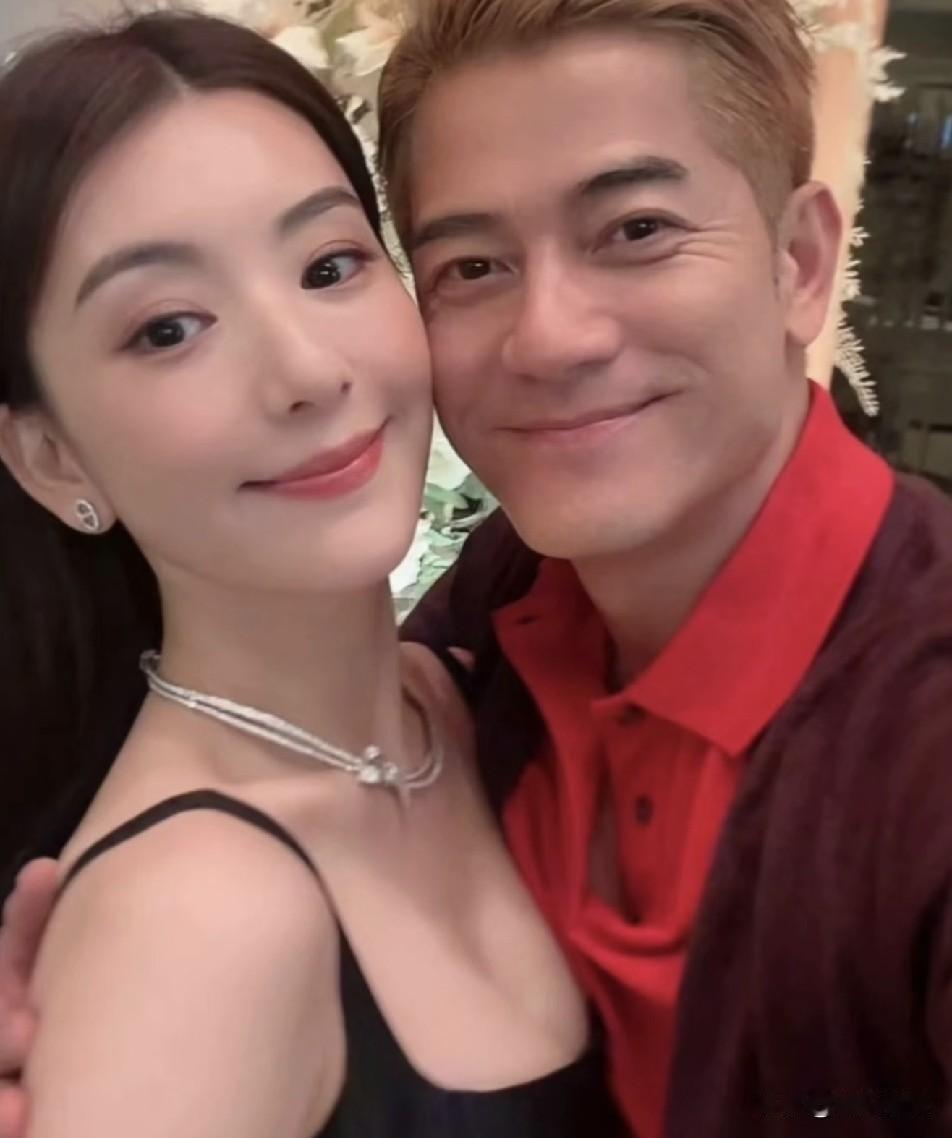 郭富城，力挺老婆方媛！6月25号，郭富城方媛一起冲上了热搜，这次不是晒甜蜜