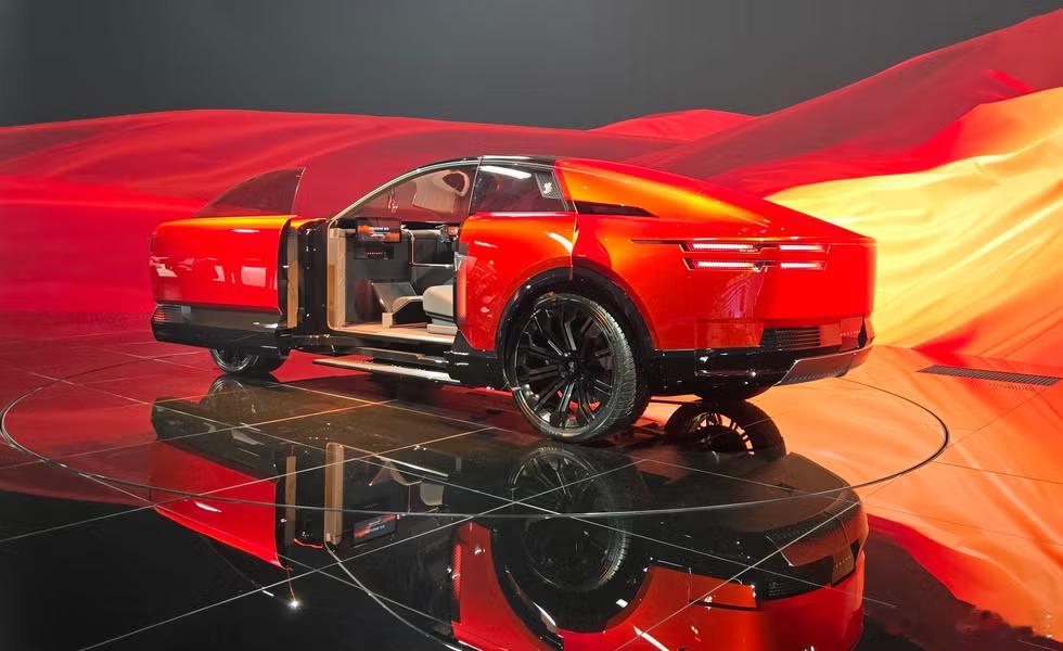 丰田的Century轿跑概念车，搭载V-12混合动力方案，6.0升双涡轮增