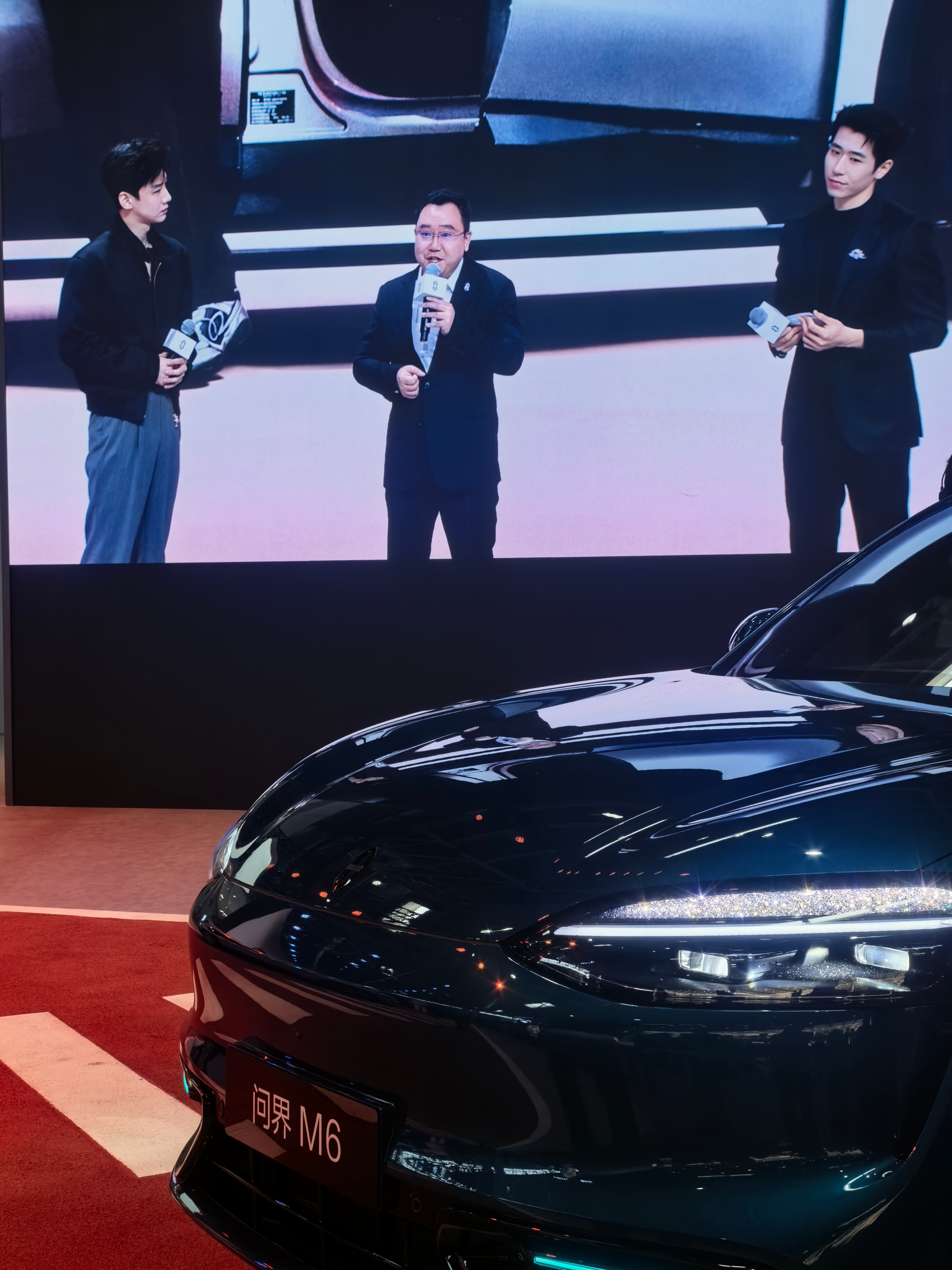 问界M6，年轻人的第一台车。大定已经破10000台了。北京车展问界m6