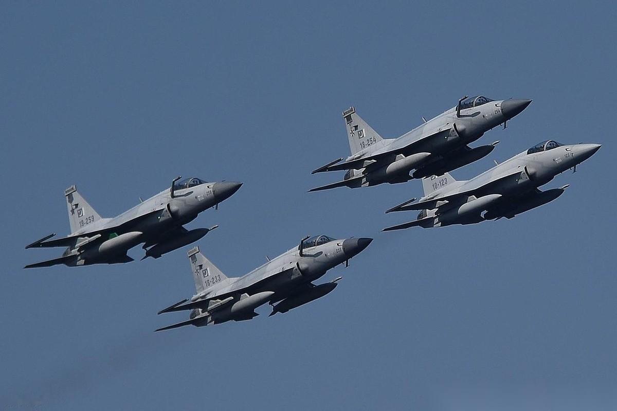 阿联酋着急了！说白了，阿联酋在沙特获得巴基斯坦战机驰援后立刻紧急访华，表面是求