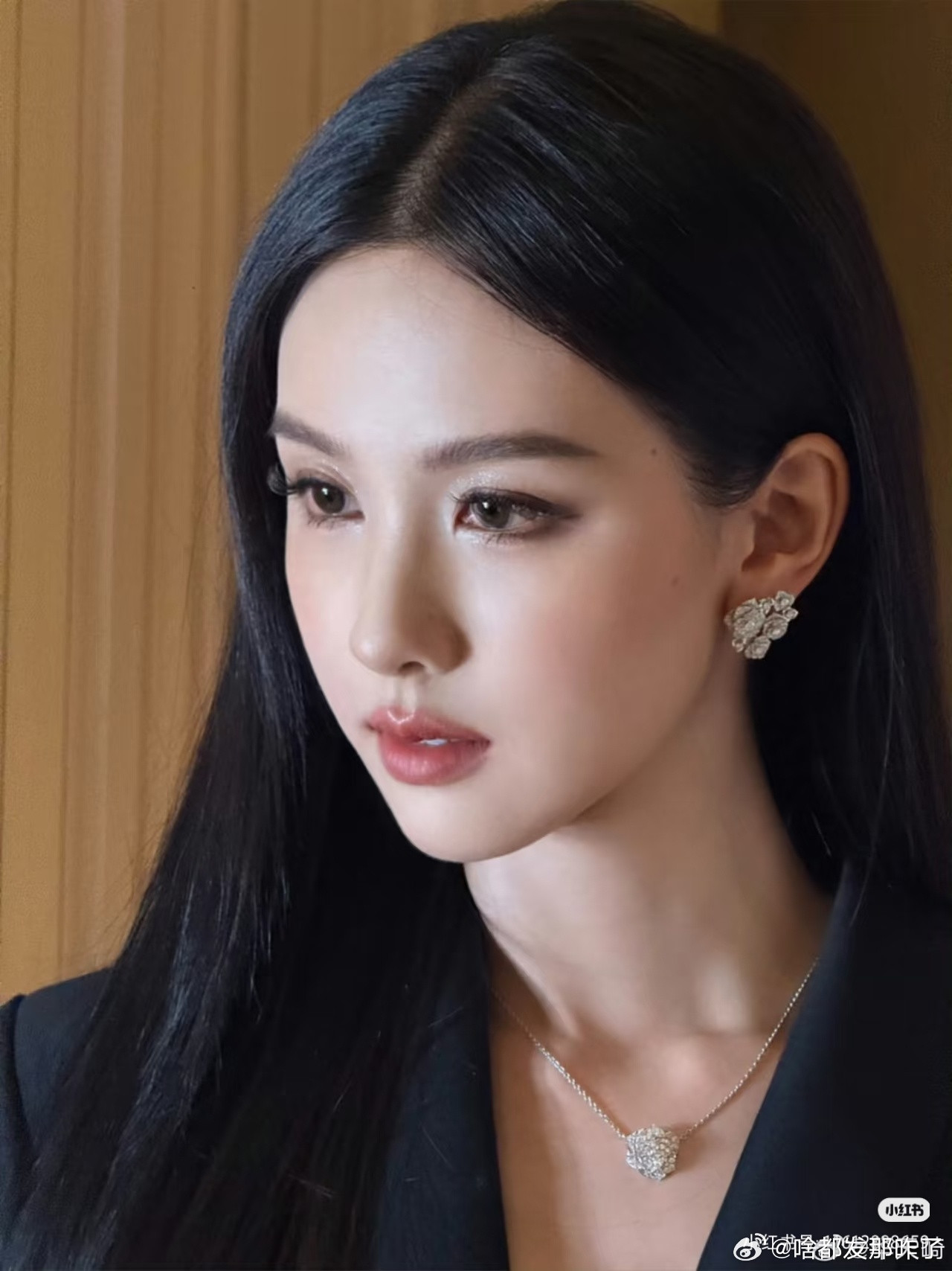 一念江南陈都灵吃瓜不信🍉，来看唯一真瓜：SuperELLE欣漾9月刊。zl