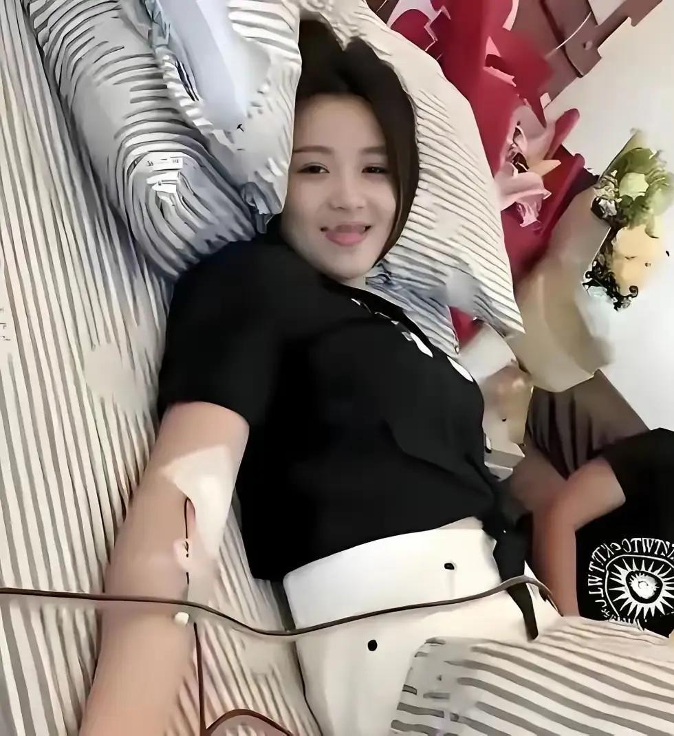 2017年，浙江一28岁女孩无偿捐献骨髓，救了一名15岁白血病男孩。没想到，男孩