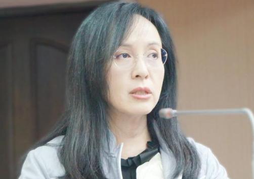 针对陆委会副主委梁文杰喊“台湾人不吃菠萝释迦”，连民进党“立委”都不挺了！民进党